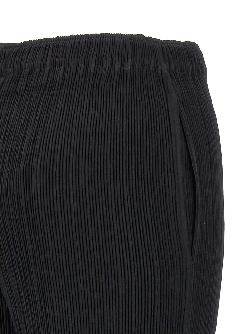 'Hatching pleats' pants 100% polyester ISSEY MIYAKE Black